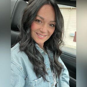 Meet your Posher, Jeannine